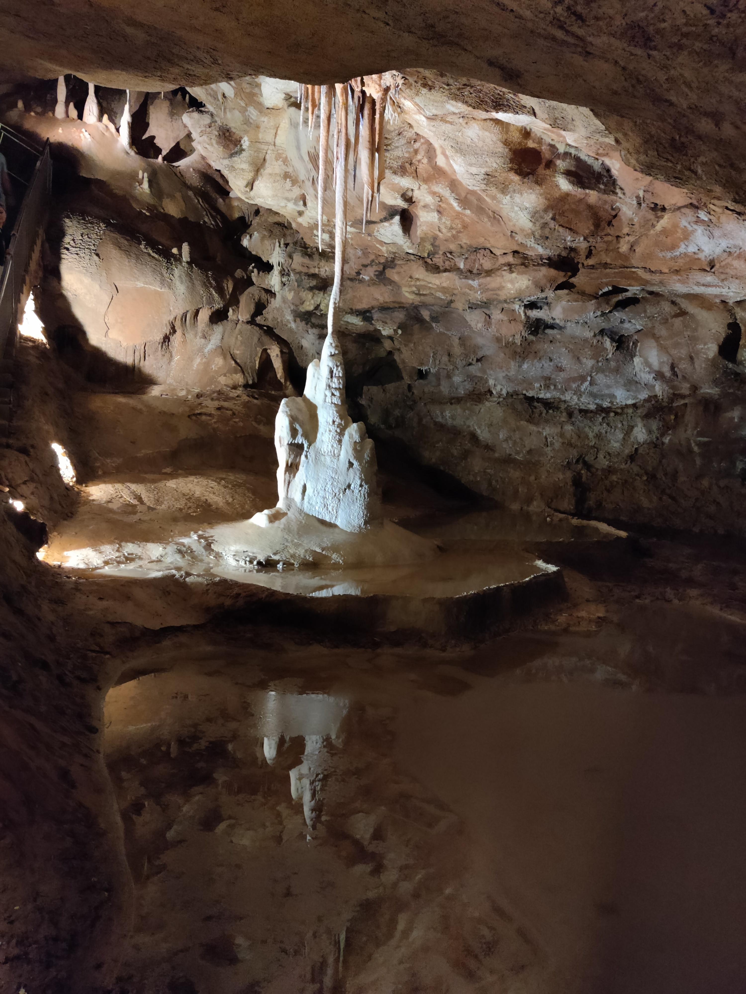 Grotte de la cave 