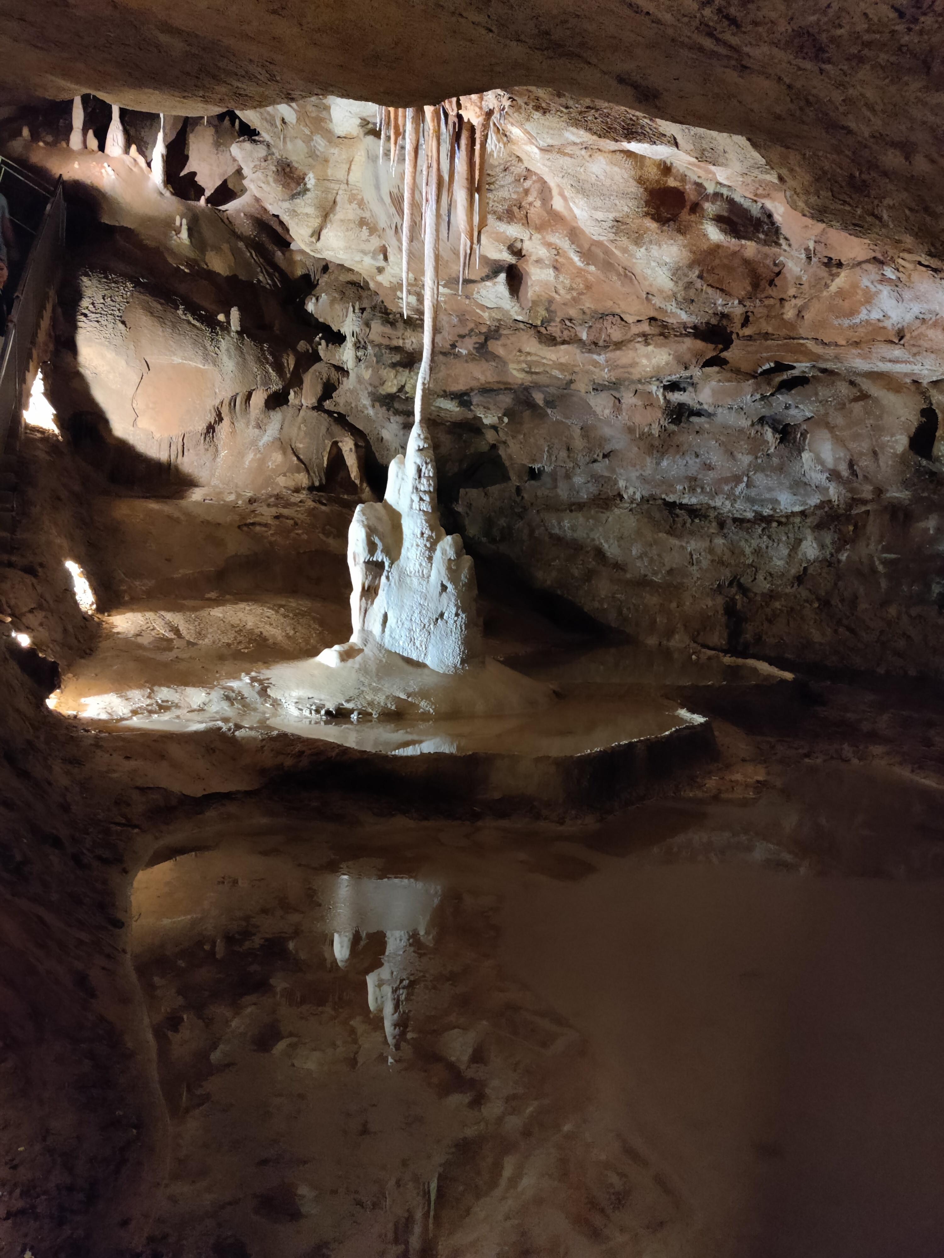 Grotte de la cave 