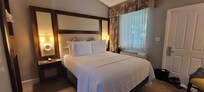 Queen ADA room