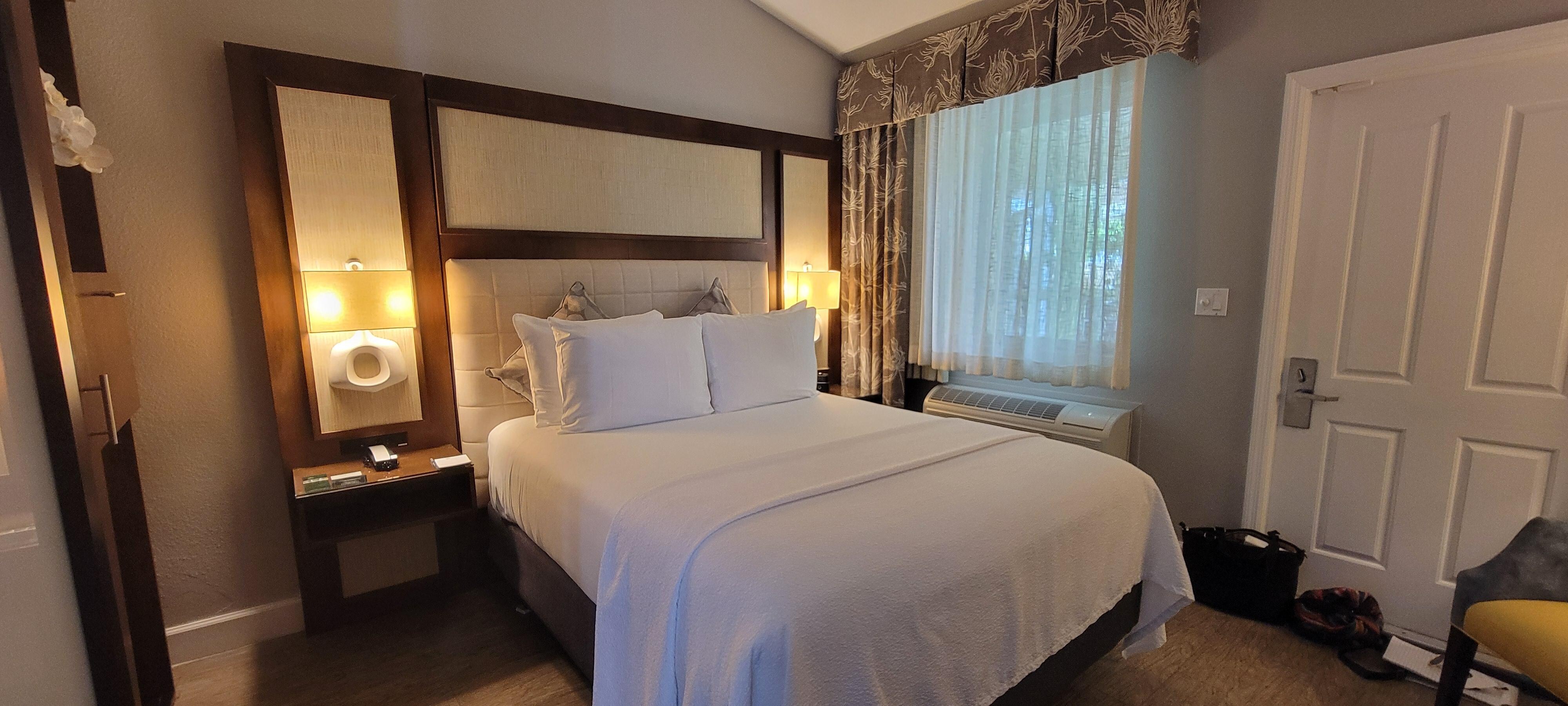 Queen ADA room