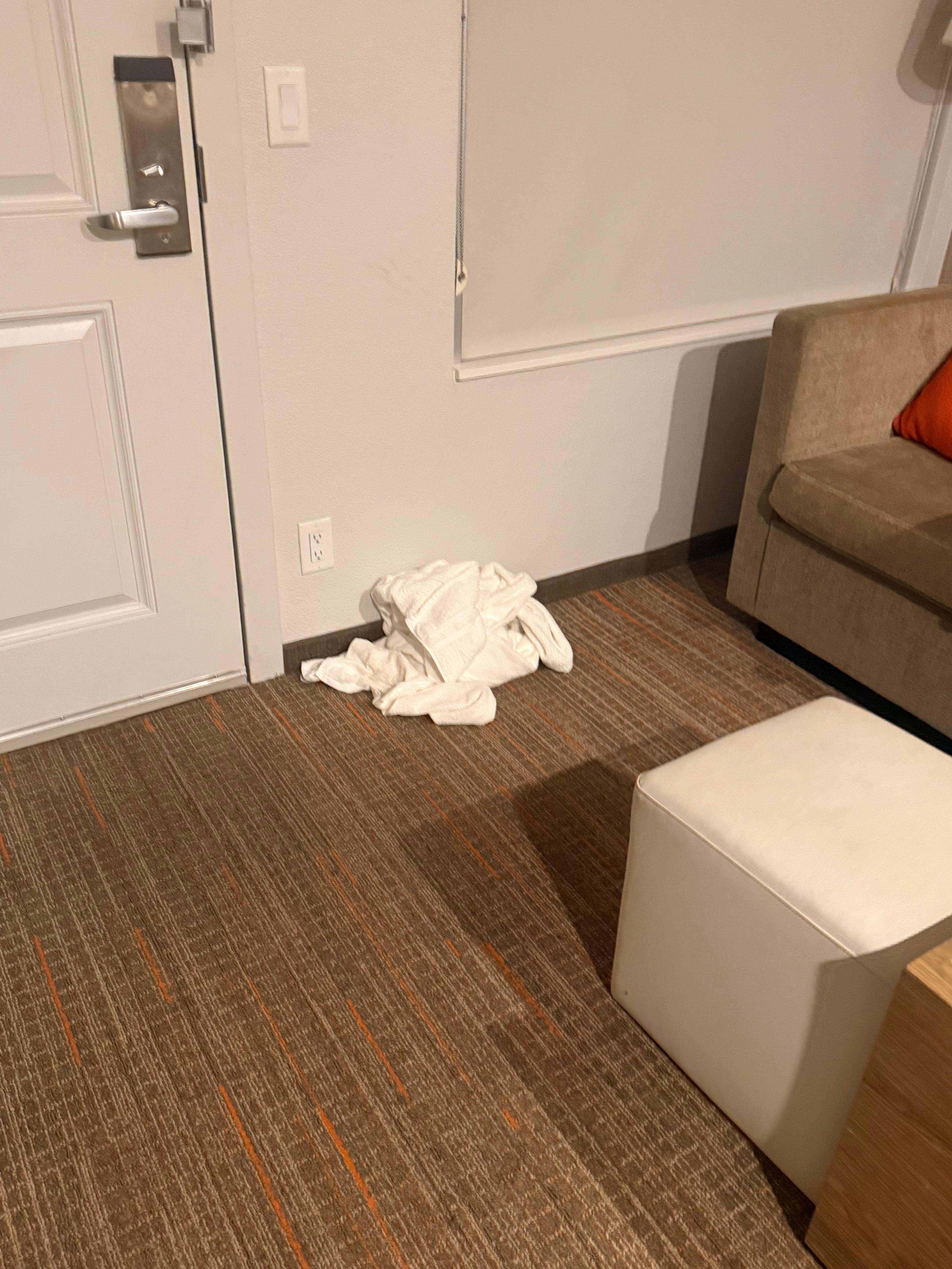 Dirty linen was not collected 