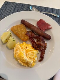 Breakfast buffet at Capricho
