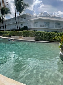 Jr suite swim up rooms very spectacular.