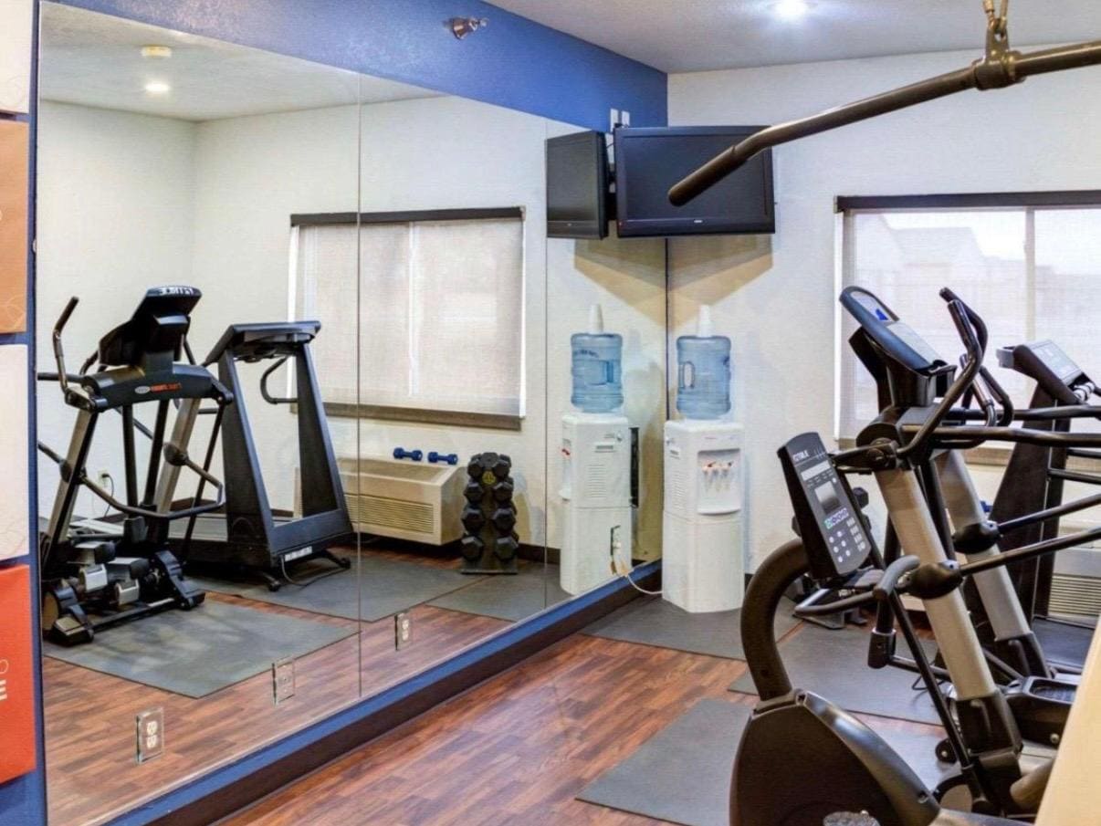 Gym ok -needs disinfectant sachets so people can wipe down after use 