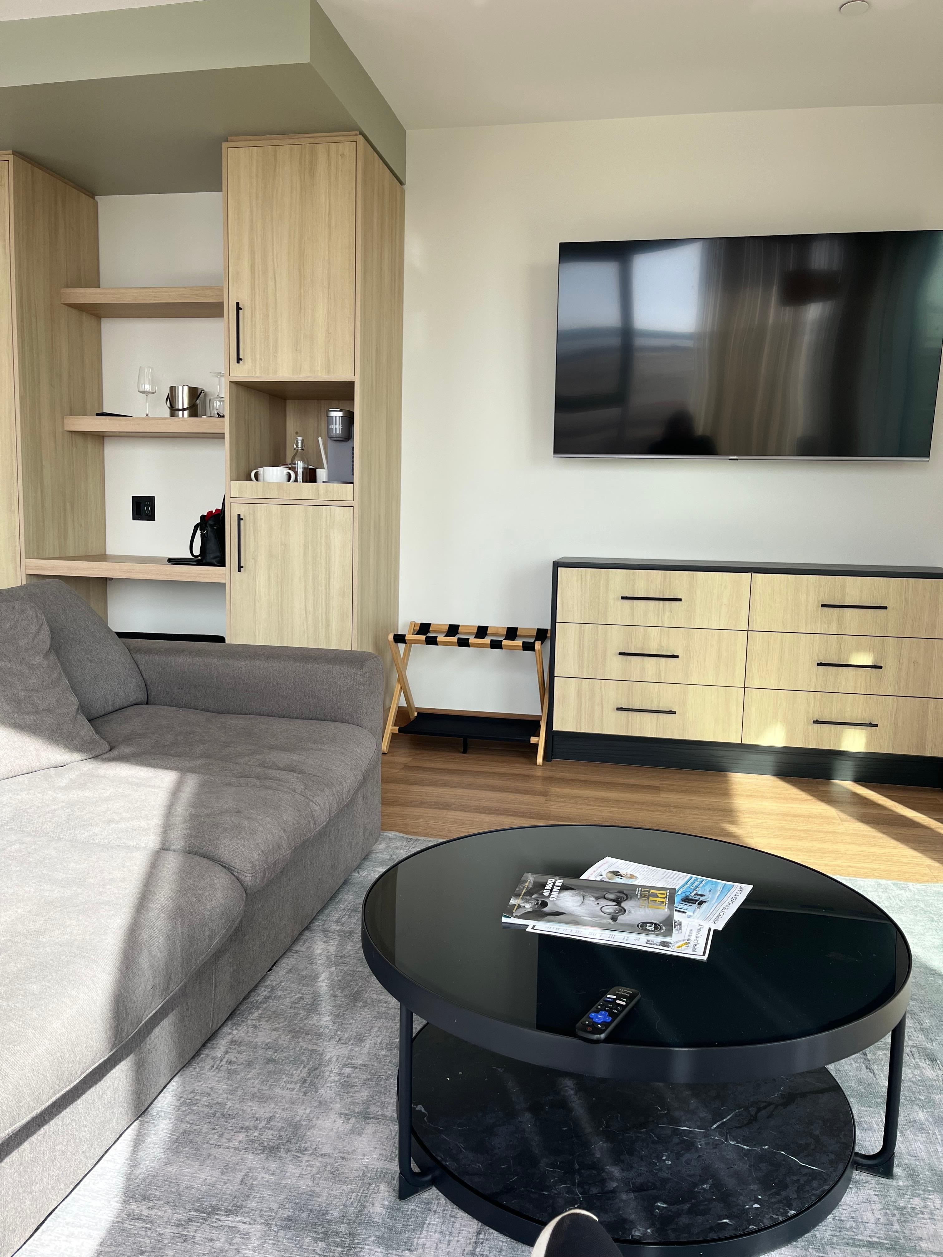 Sitting area of balcony room.