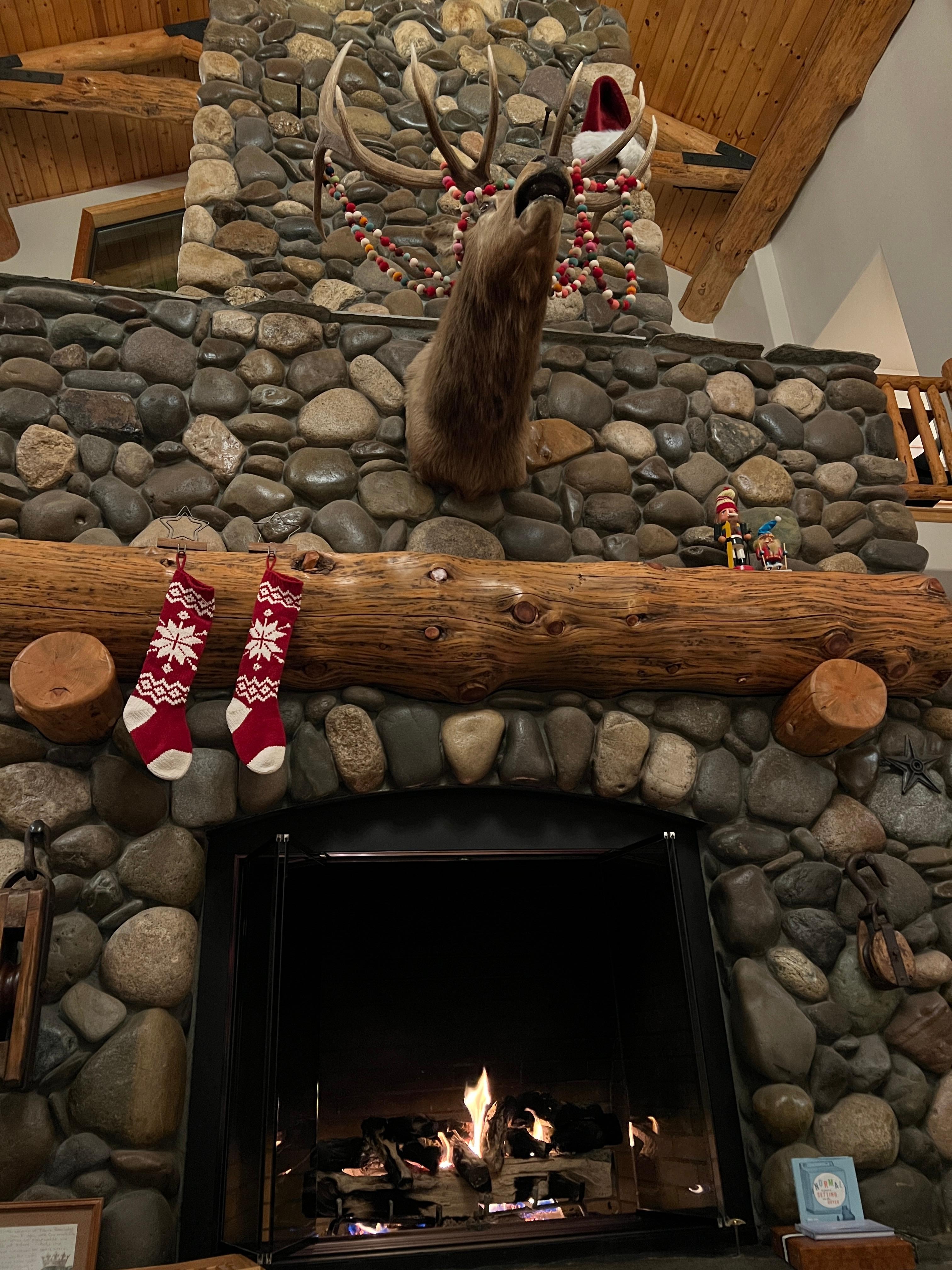 The blackbear Lodge fireplace with Christmas decorations