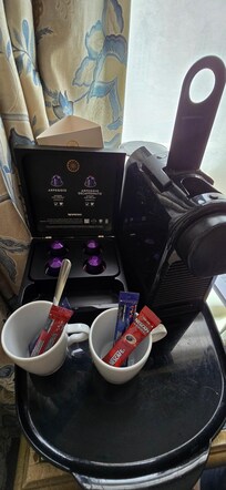 Coffee machine and pods.