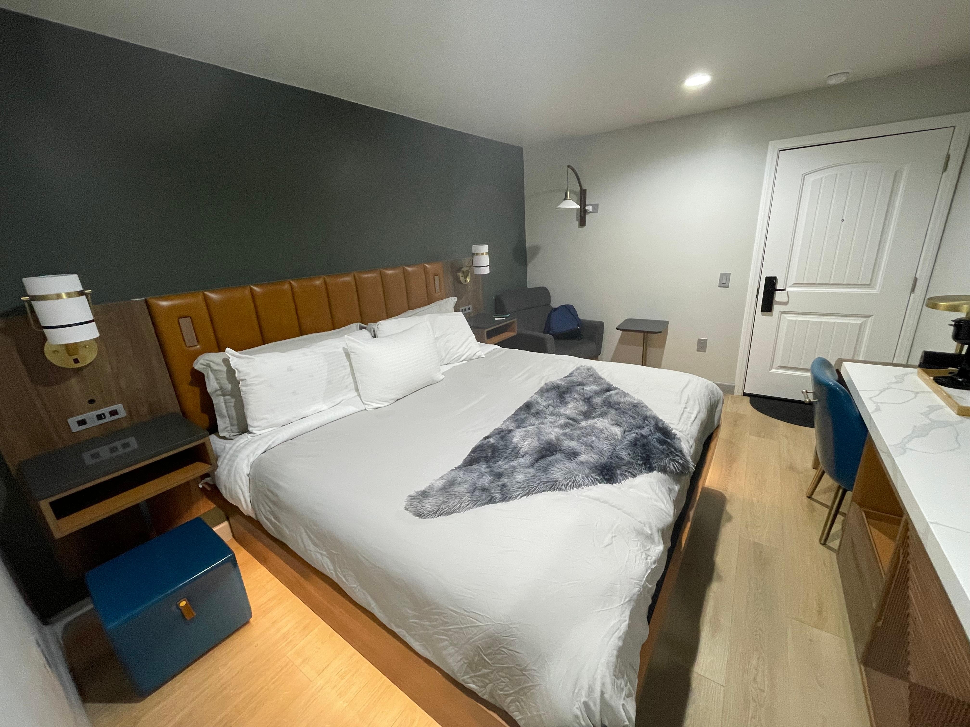 Comfortable, modern room