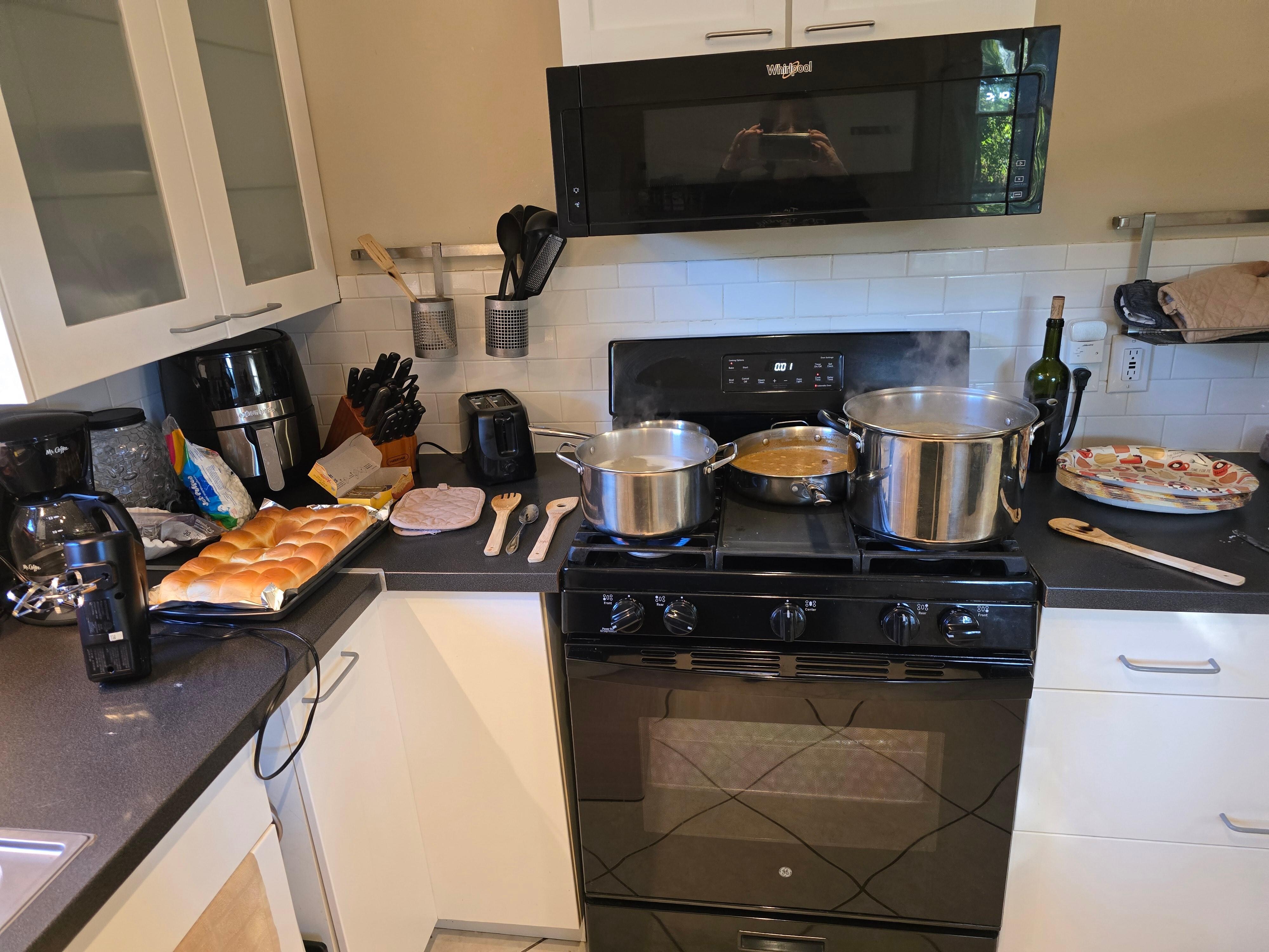 Cooked Thanksgiving dinner here and it all worked well.