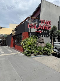 Vehicle entrance to check-in and parking garage from Surfer’s Paradise Blvd