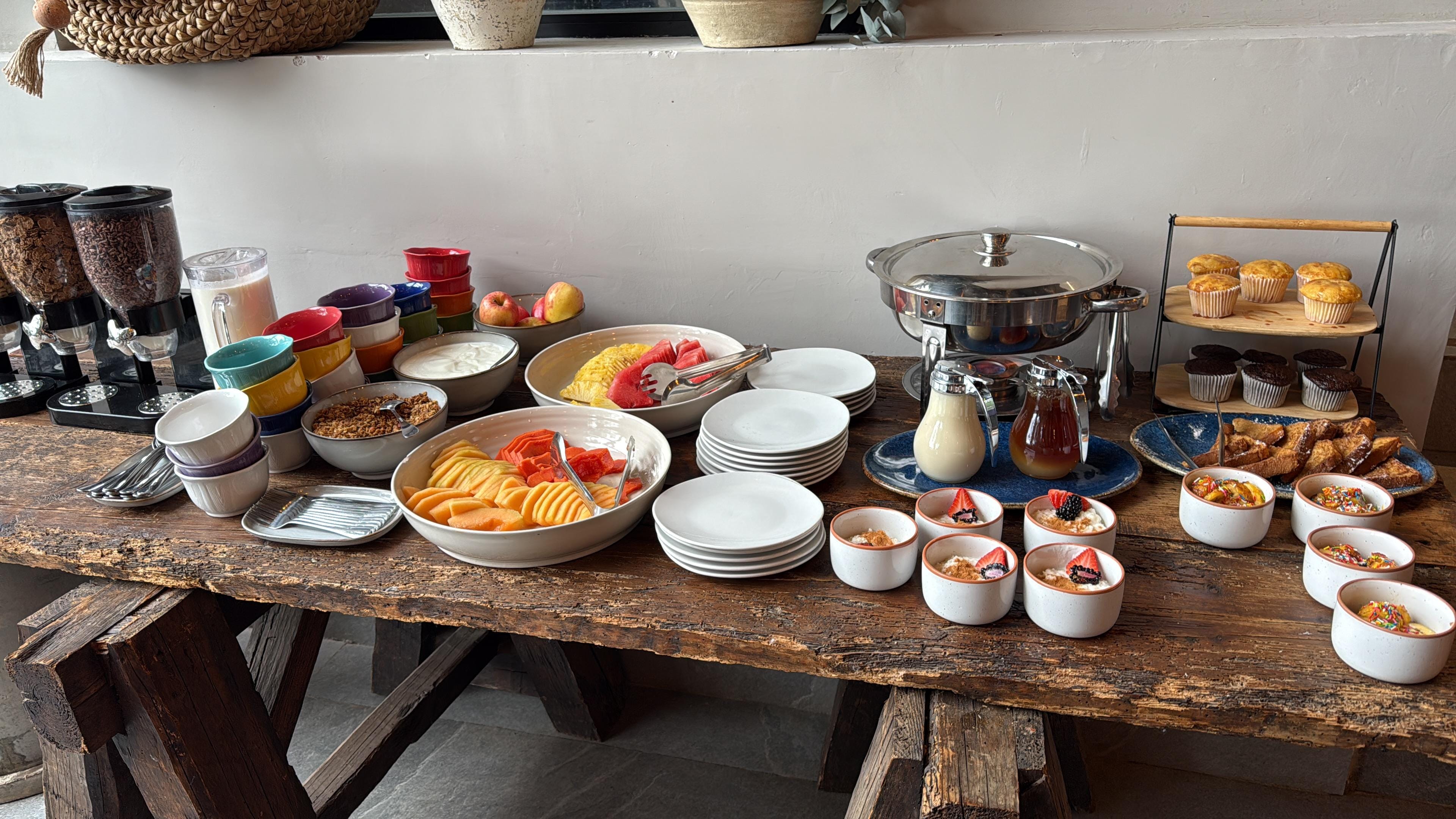 Desayuno buffet el domingo. Muy rico y variado