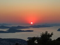 ジップラインツアーの最後の夕日