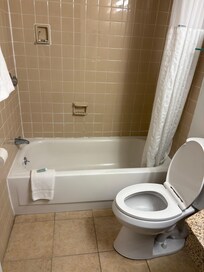 Jetted tub 🤣