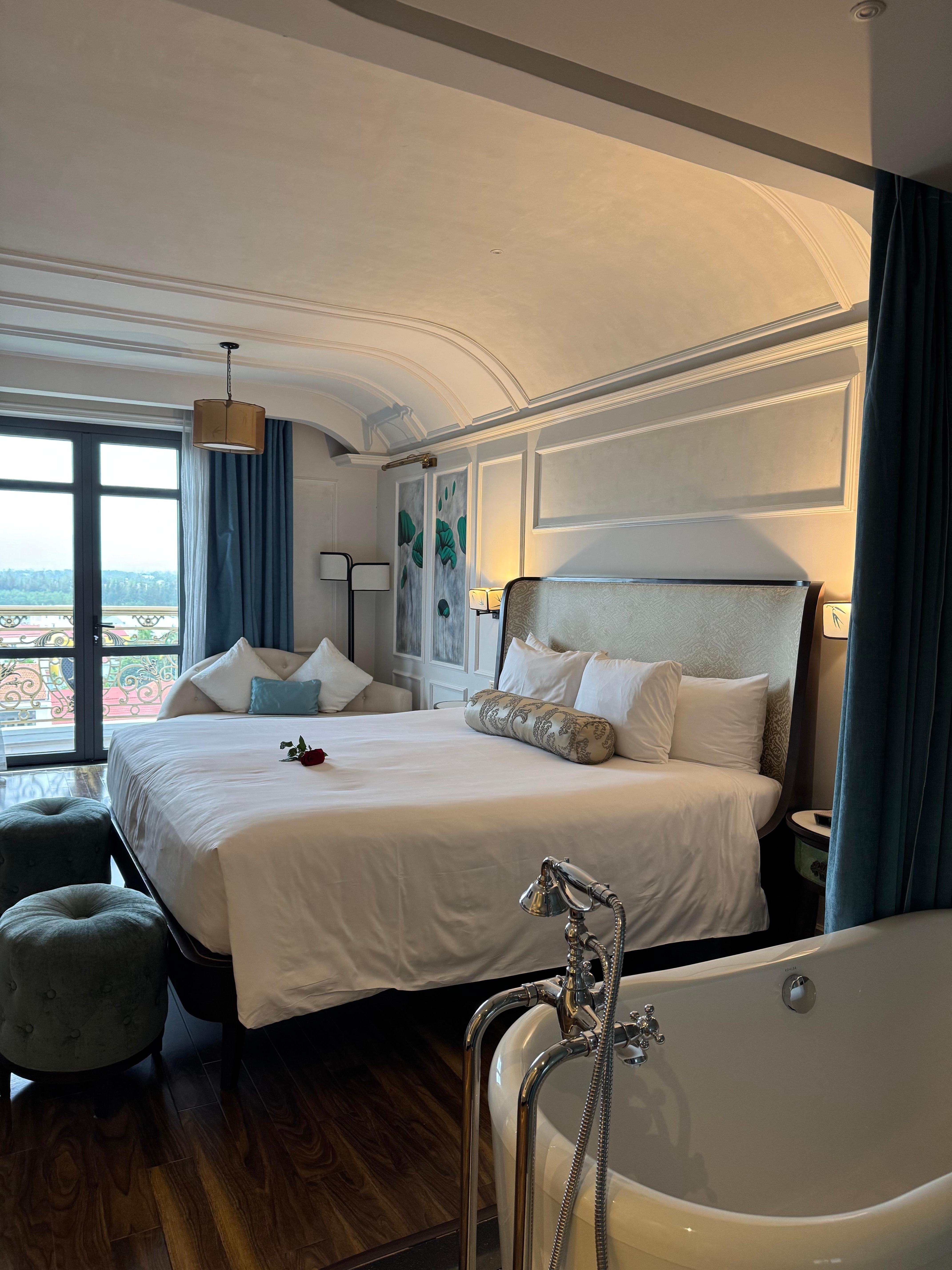 Grand Deluxe King room