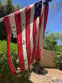 A disgrace !!
I am a veteran and
I had a hard time looking
at the flag.