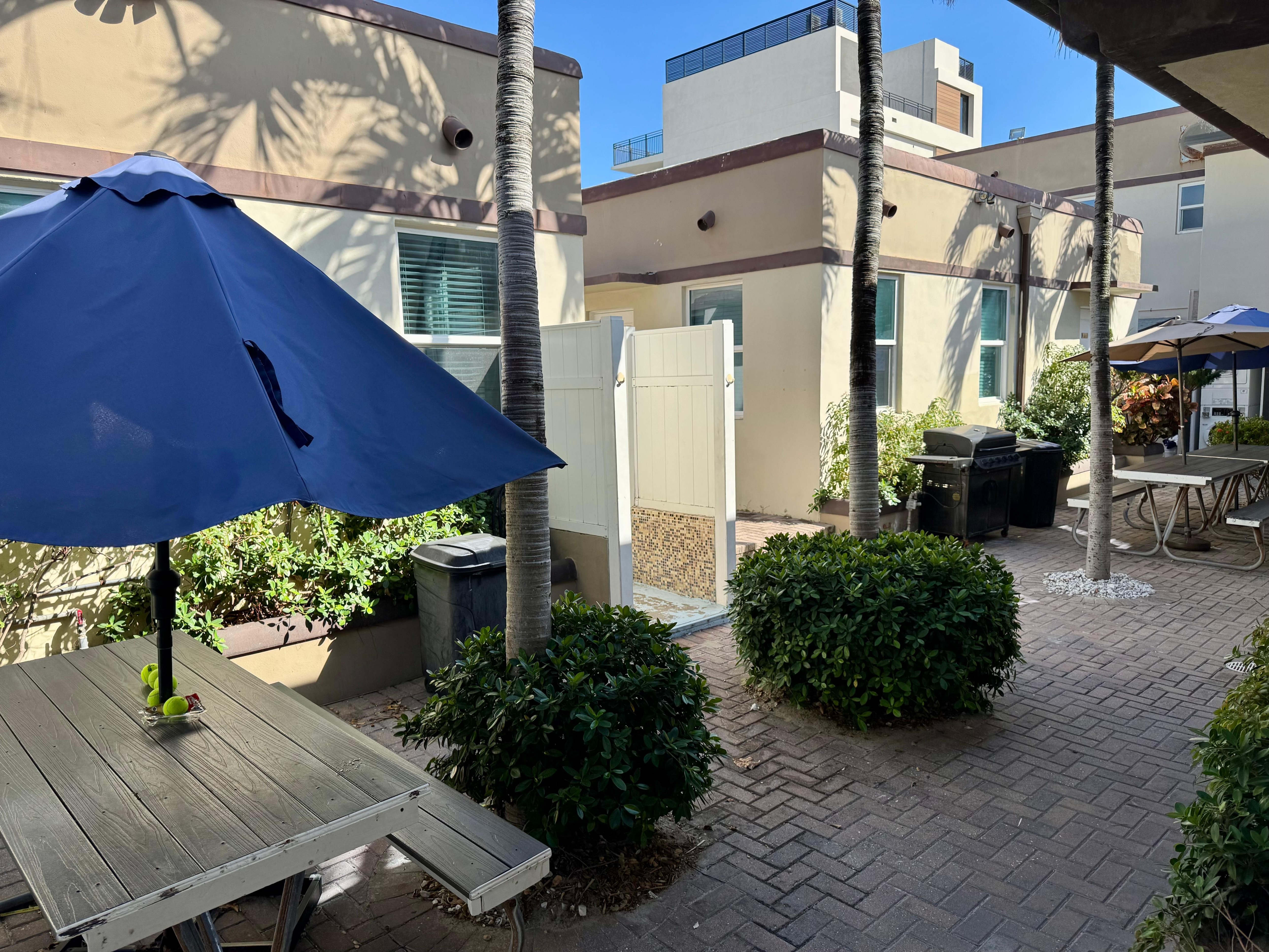 Courtyard outside our room. 