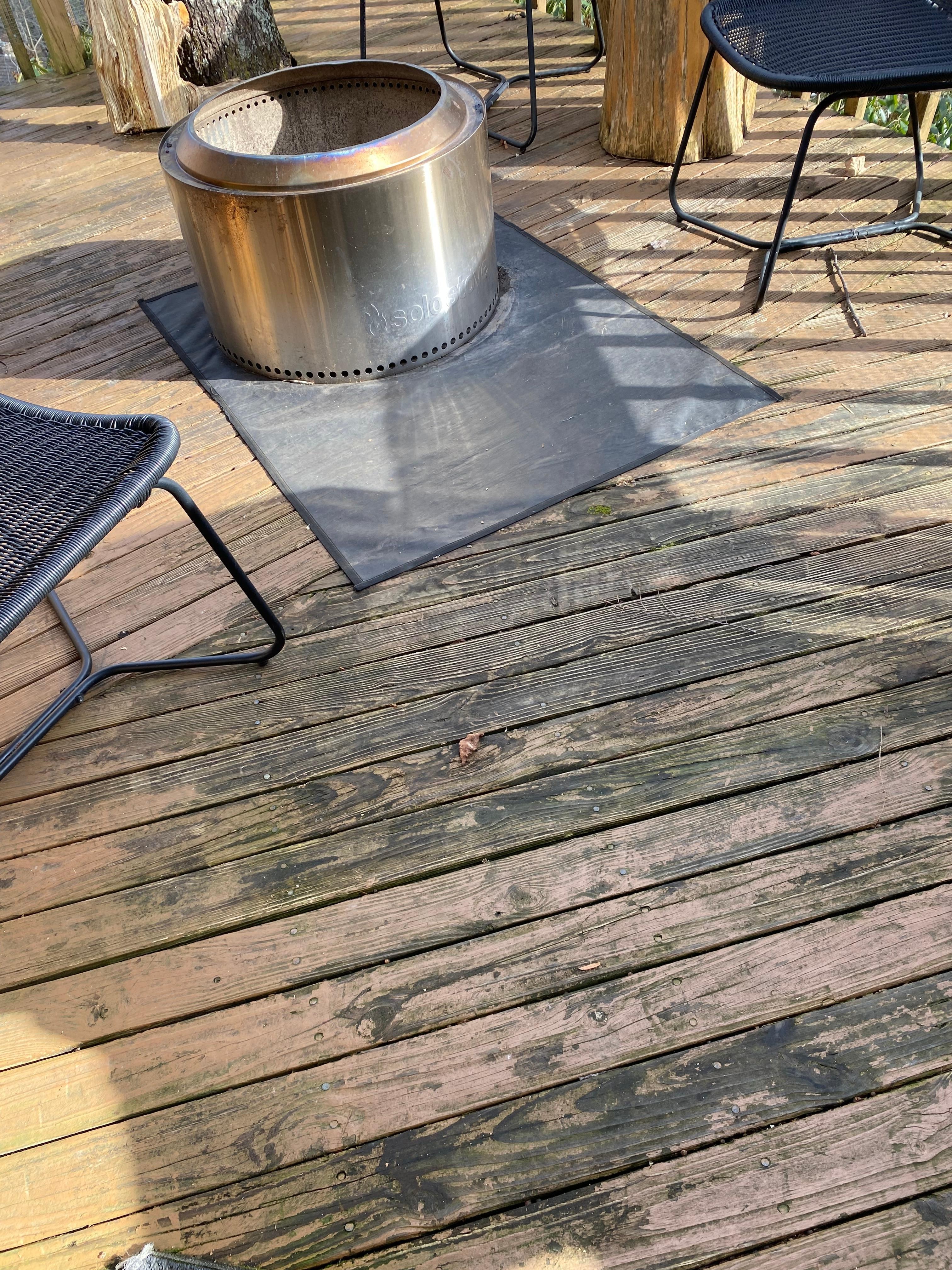 Slimy mold on deck deck had not been blown off and no firewood for fire pit and nothing indicating to bring wood for fire pit 