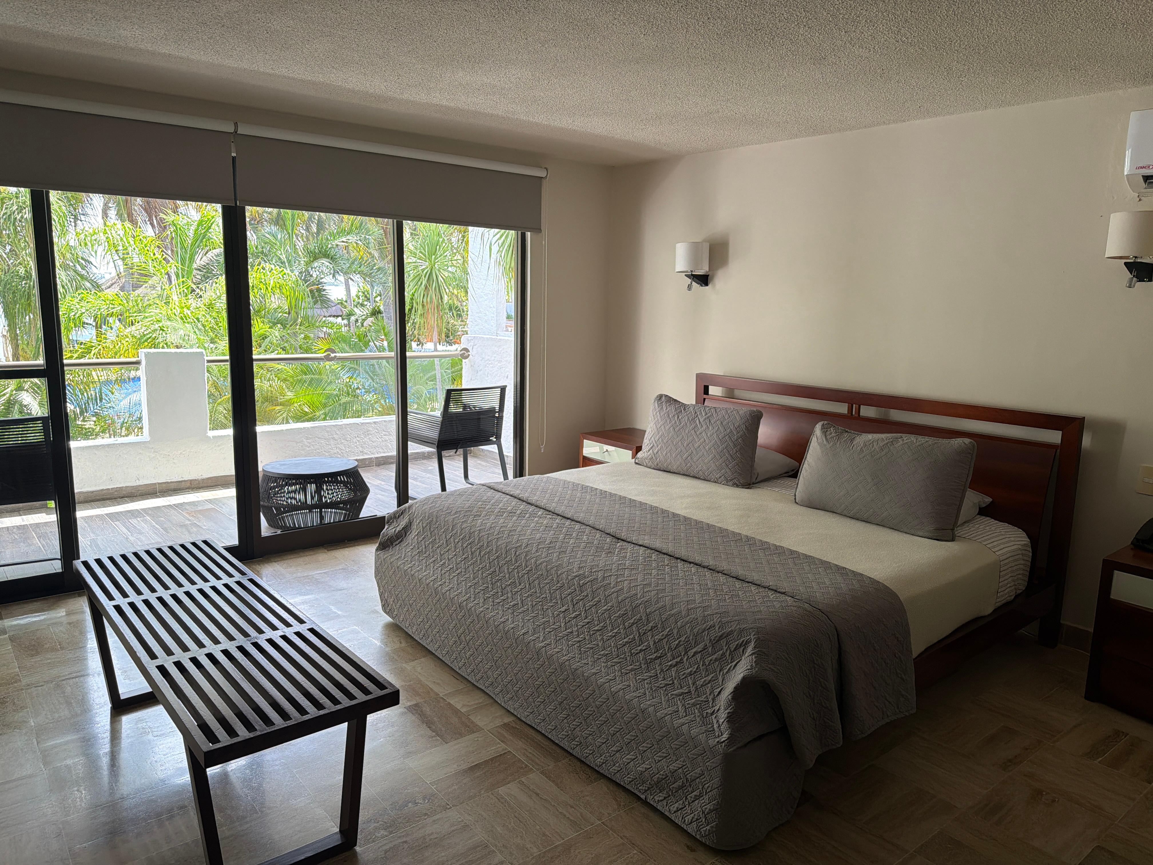 Junior suite bedroom with king size bed