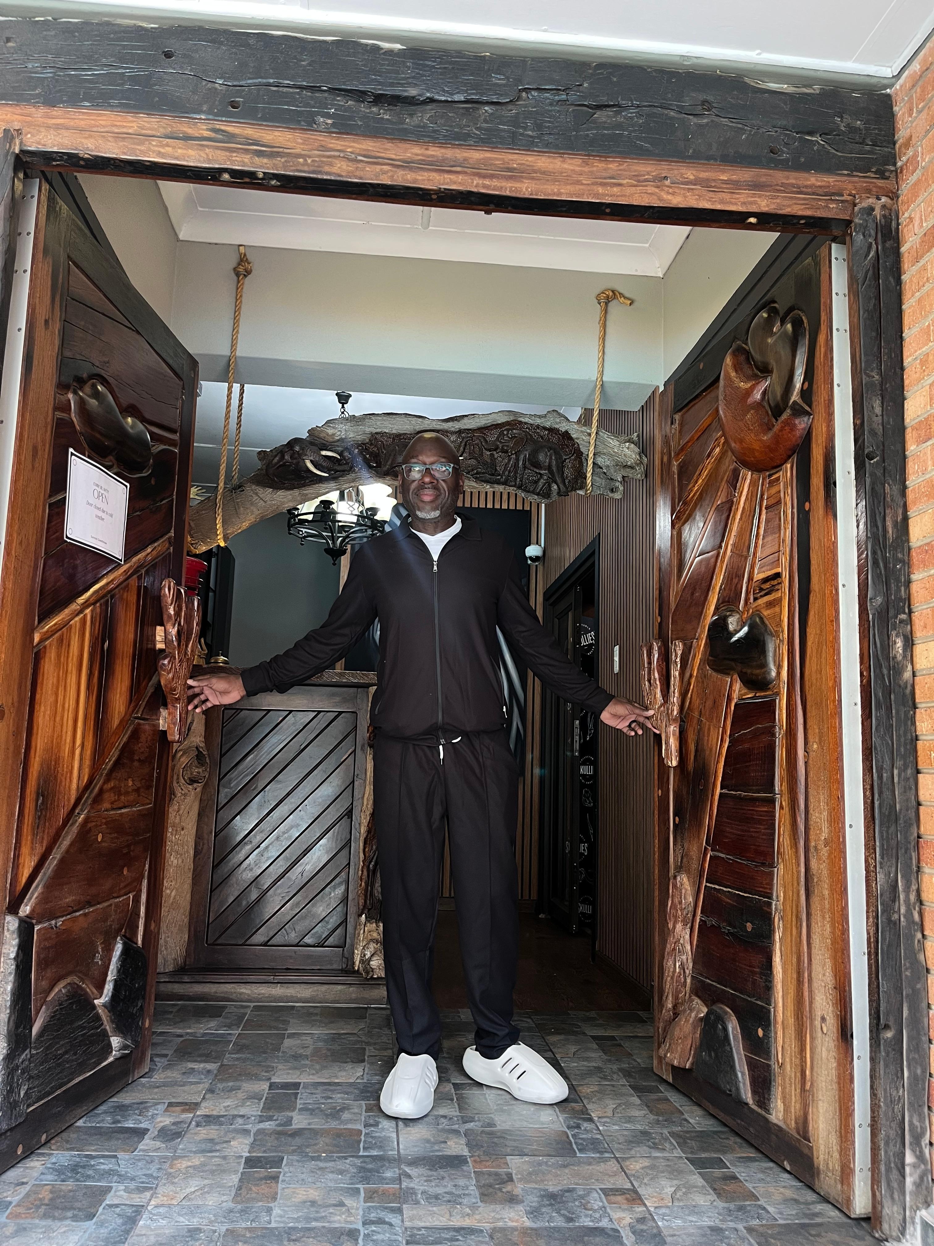 The property showcased good, quality African decor….