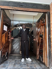 The property showcased good, quality African decor….