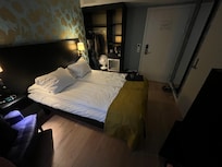 sehr kleines Zimmer