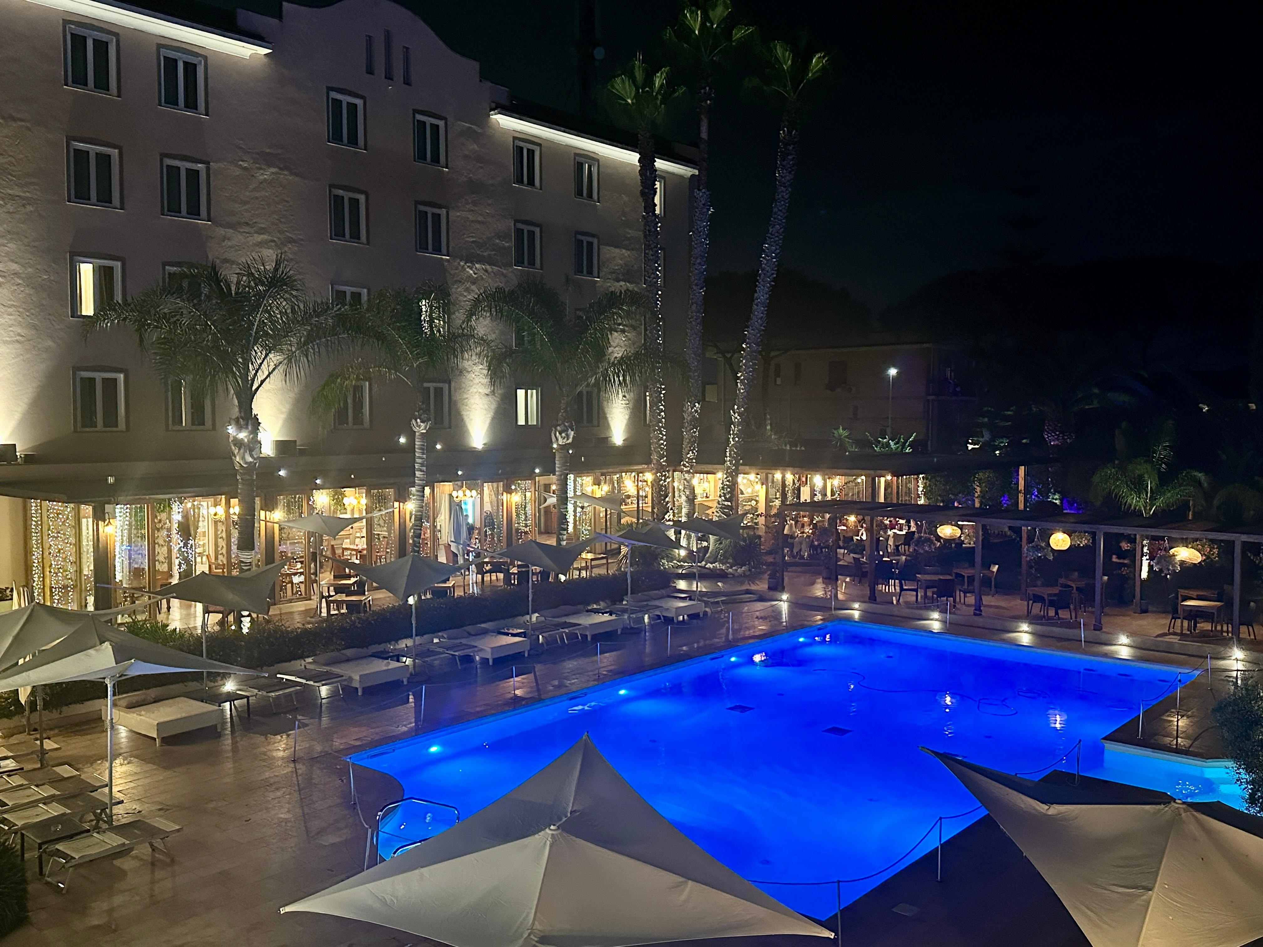 Pool and outside, covered restaurant had excellent food. 