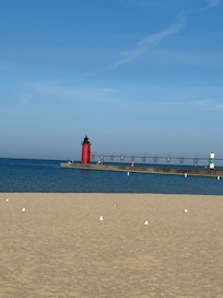 Just a walk to the lake. Very nice home. Quiet neighborhood. Will rent again.