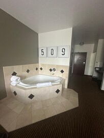 Jacuzzi suite upgrade