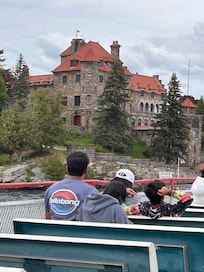 Singer castle