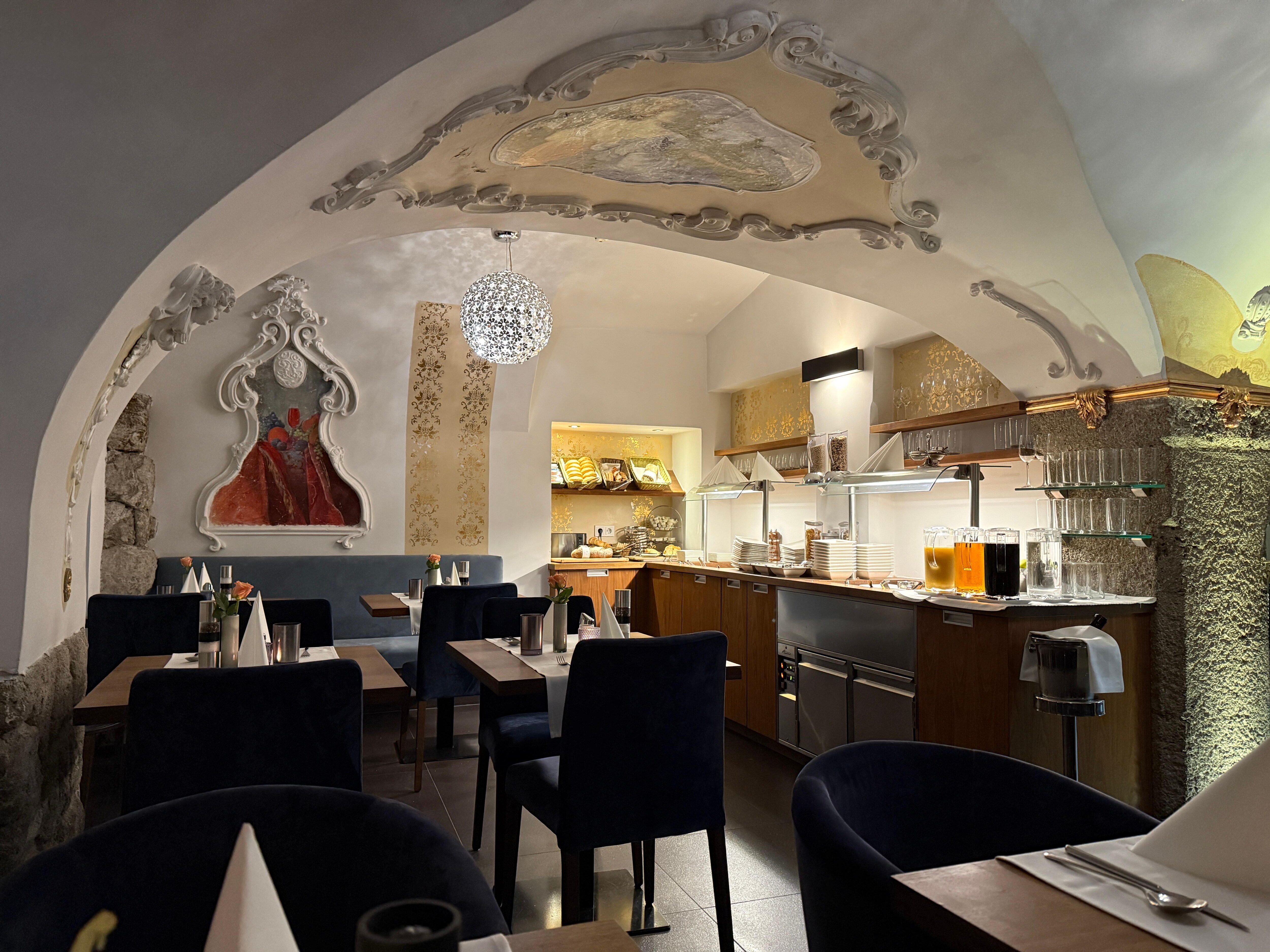 Breakfast room