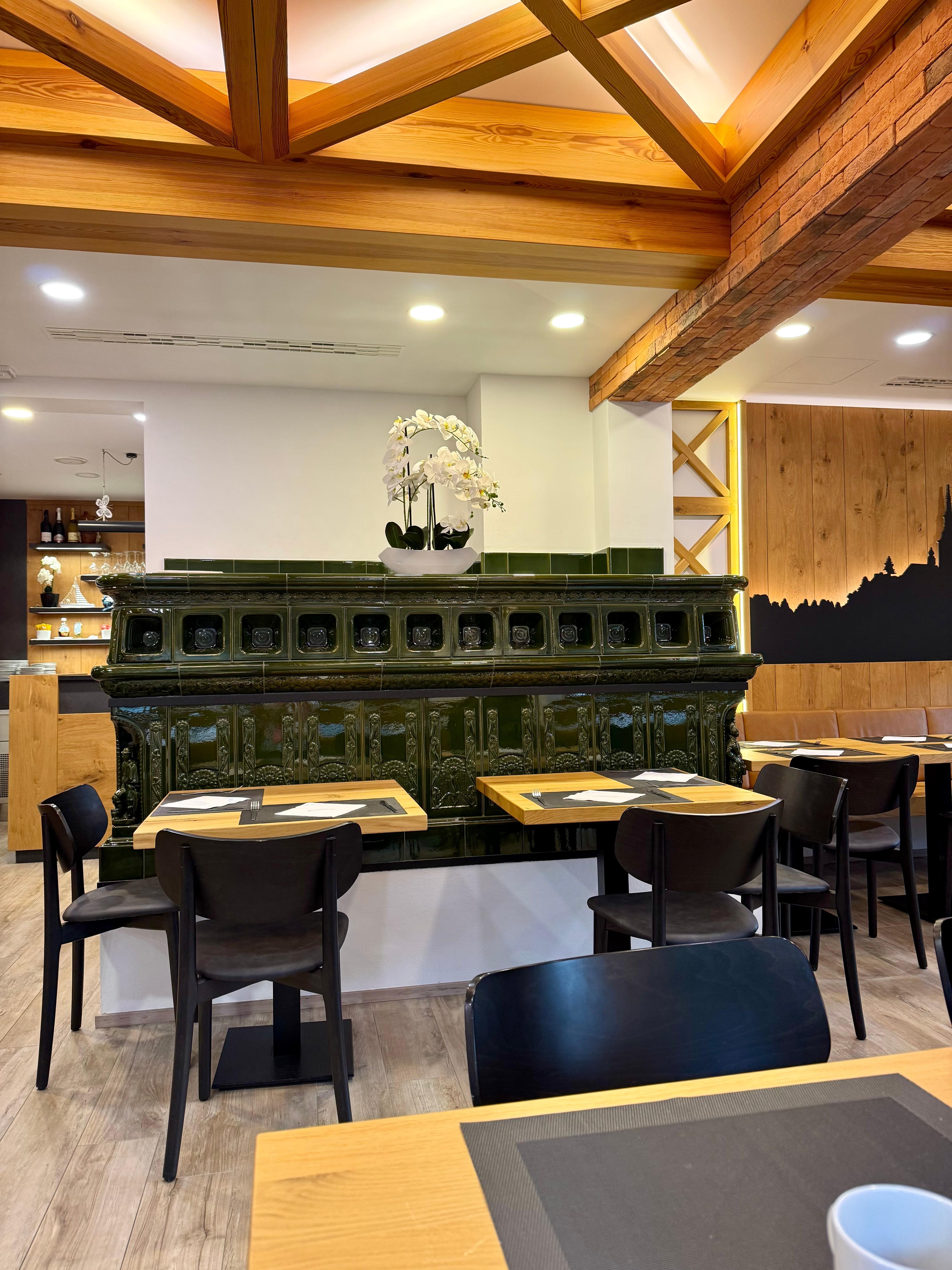 Breakfast Room