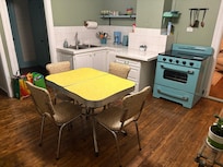 The kitchen is a vintage-lover’s DREAM.