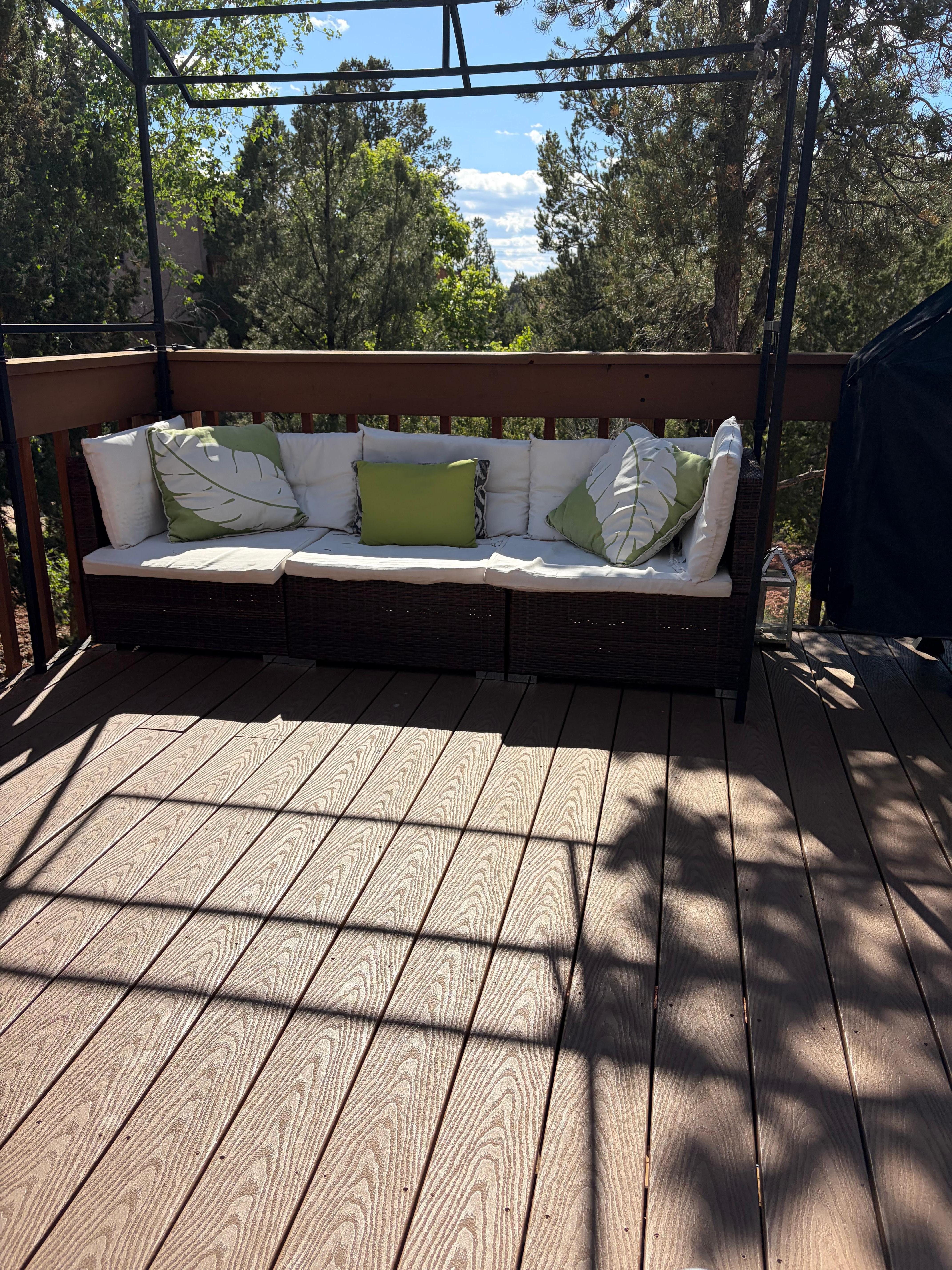 Many areas to sit outdoors 