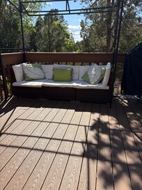 Many areas to sit outdoors