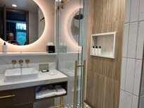 Gorgeous bathroom
