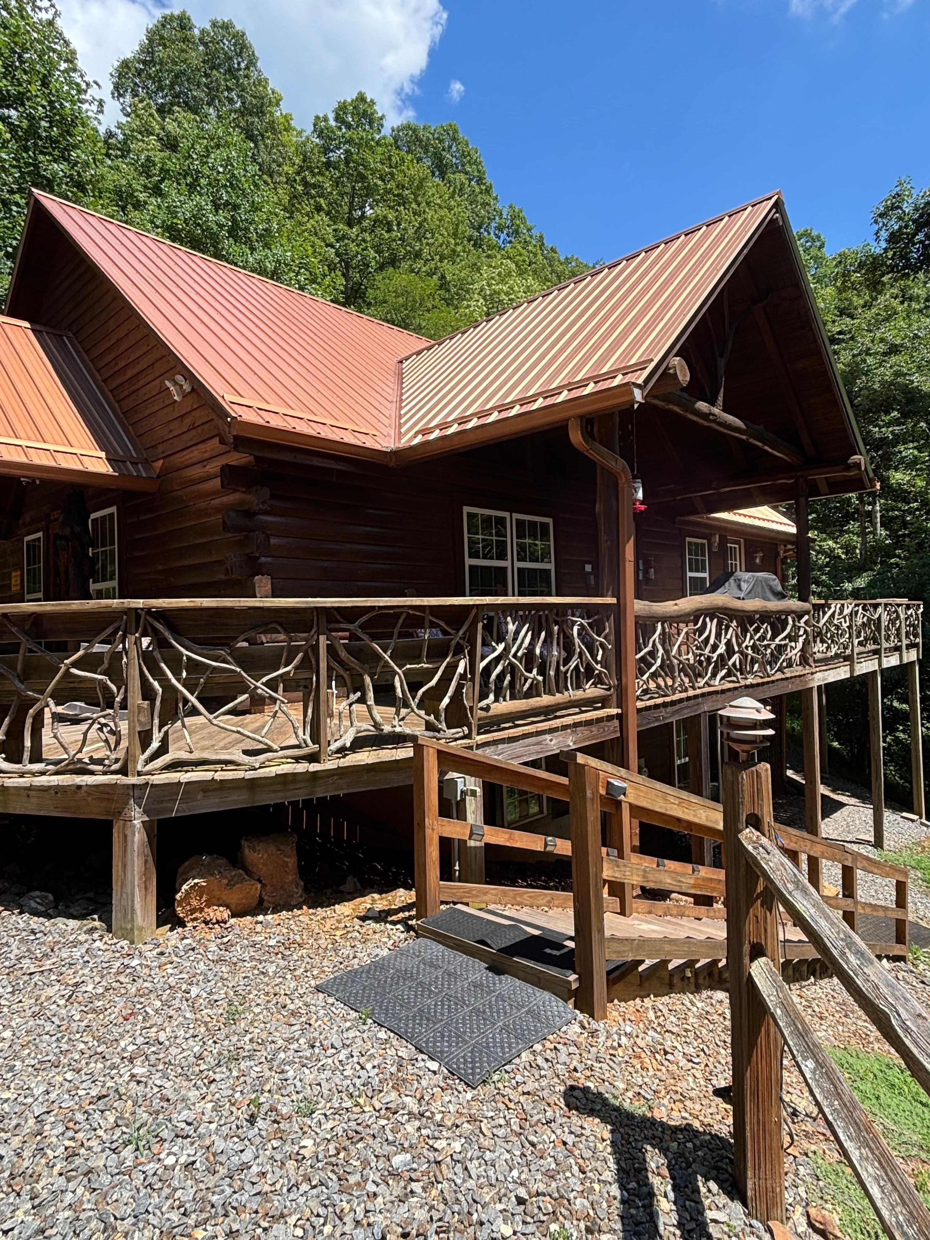 First view of cabin as you drive in 