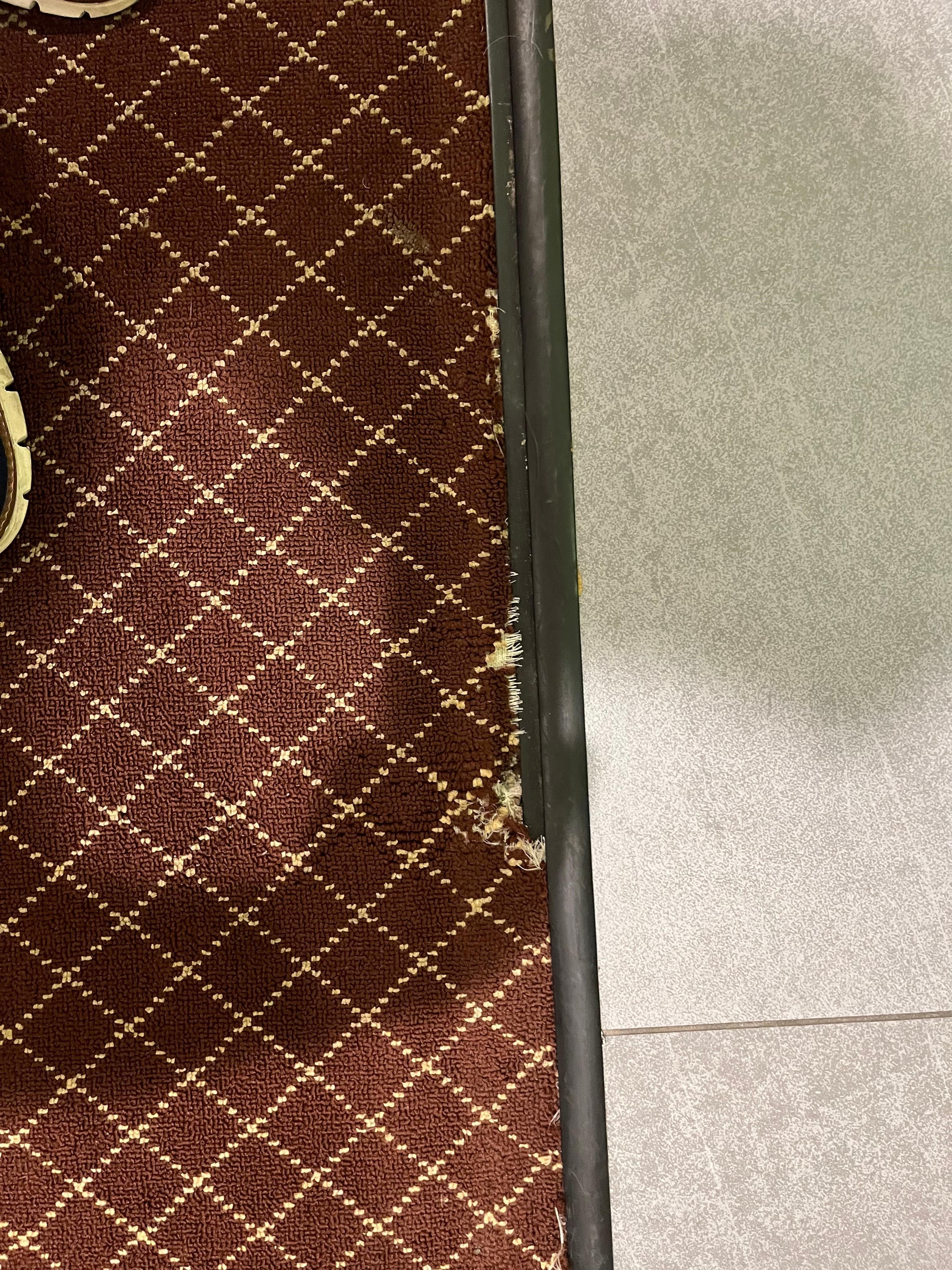 No barefoot in this room!