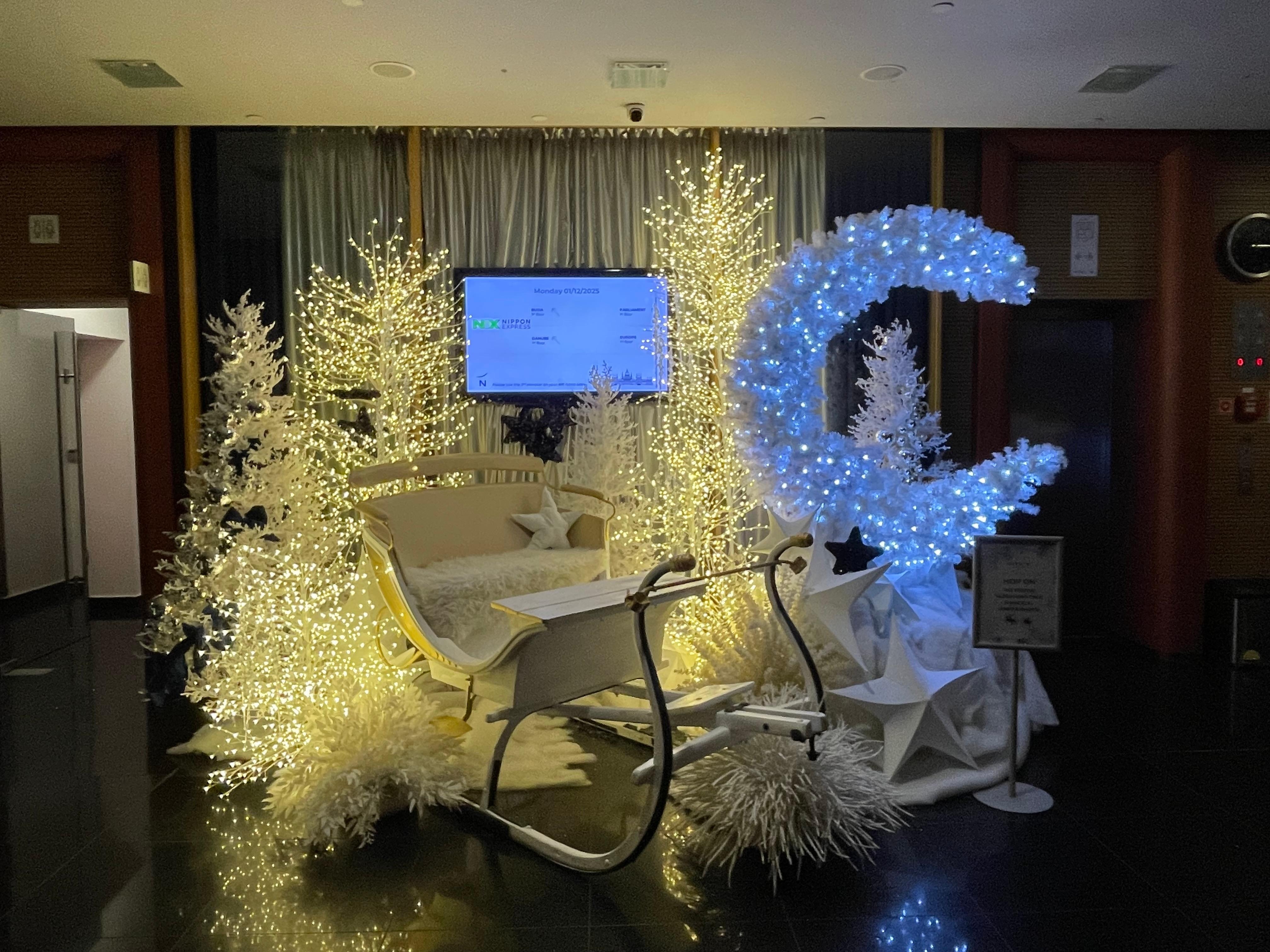 They even have arranged a spot for IG 