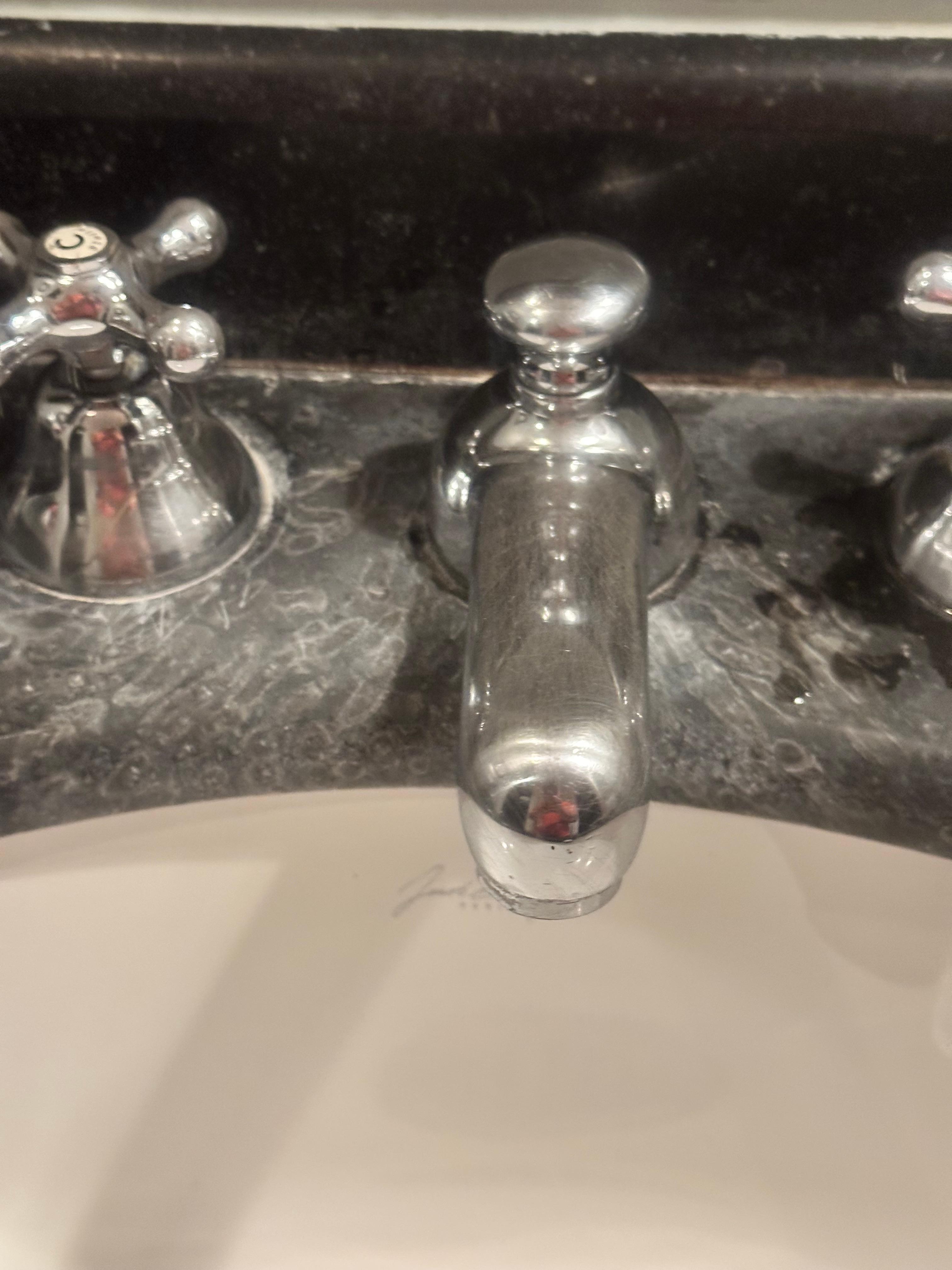 Bathroom sink