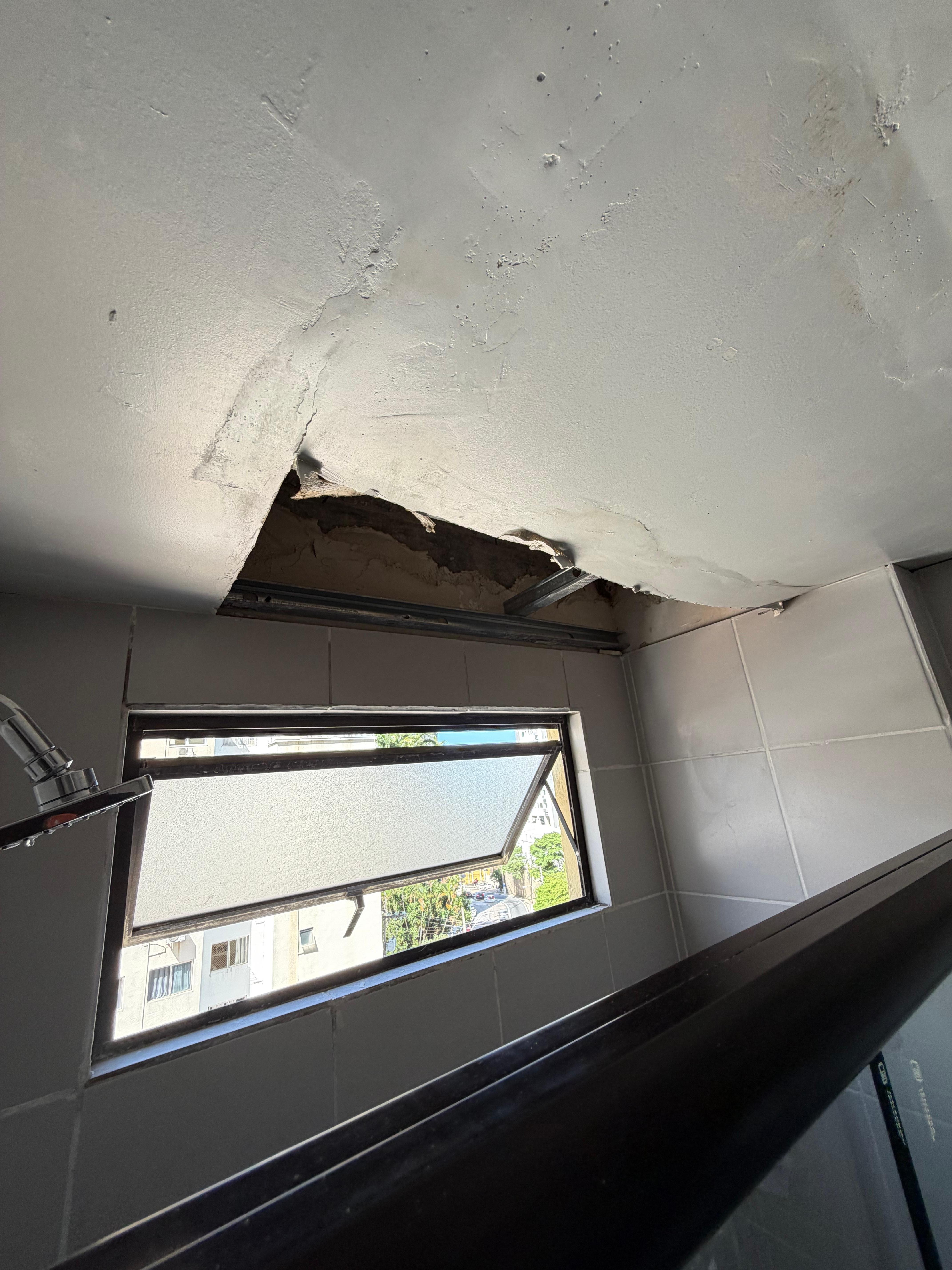 Que tá o box do banheiro 