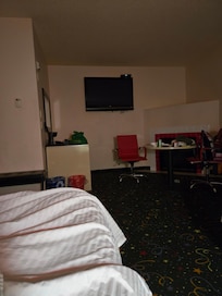 TV height and distance from the bed in 3rd room.