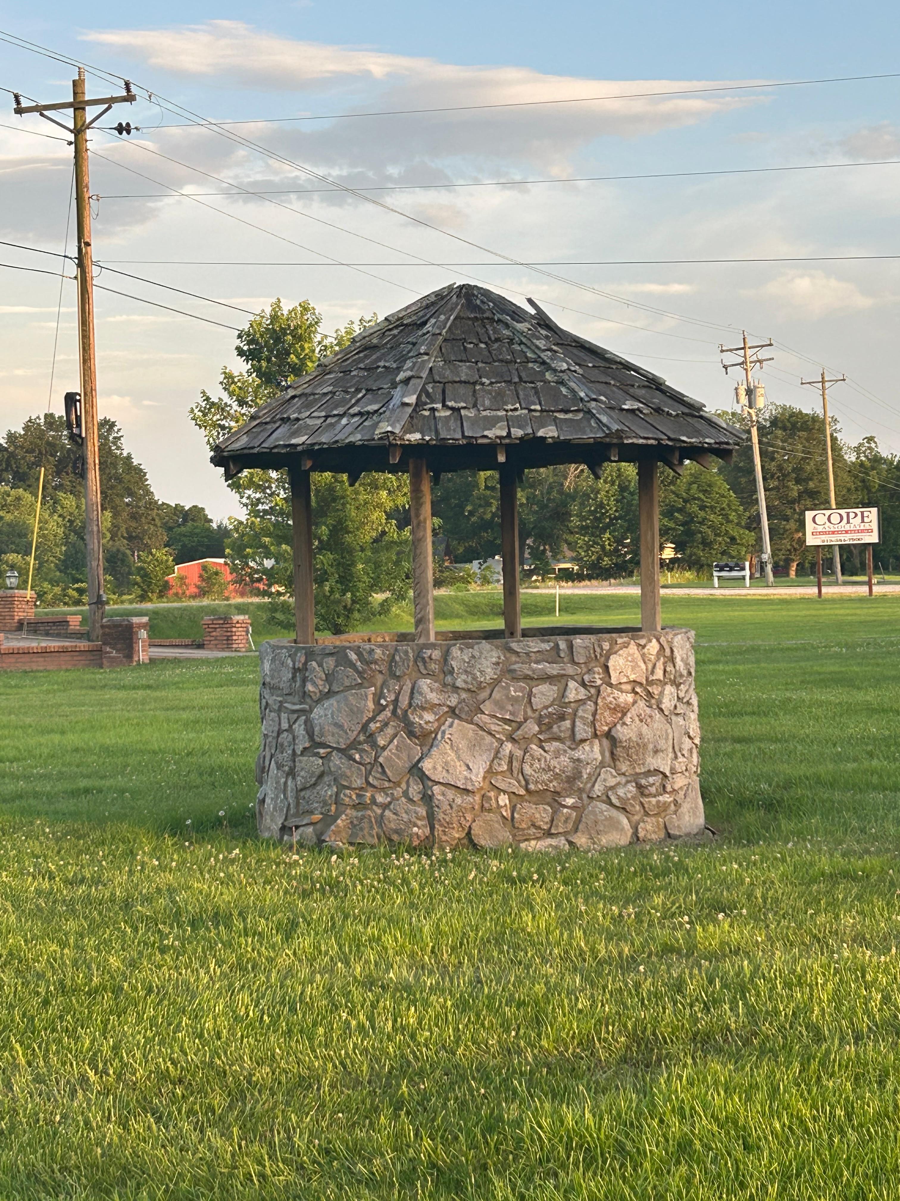 The well that is in the front yard