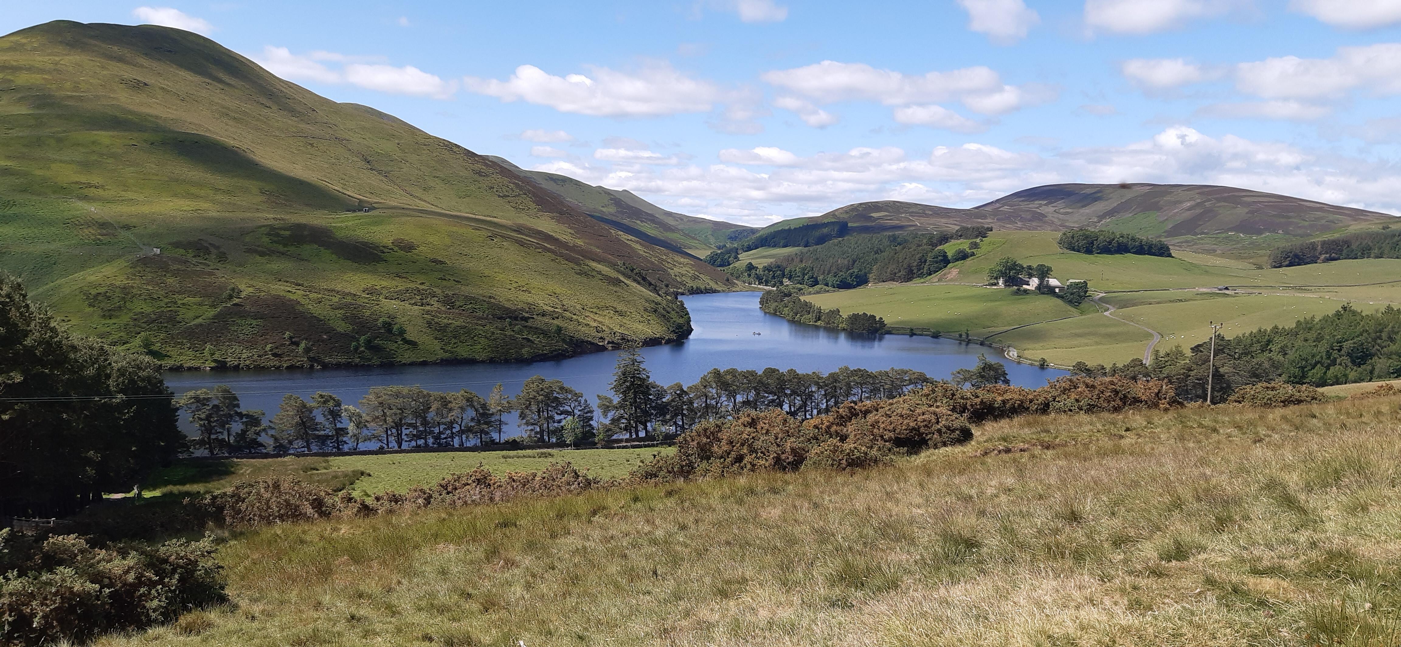 Walking on the Pentland Hills. Glencorse Reservoir 