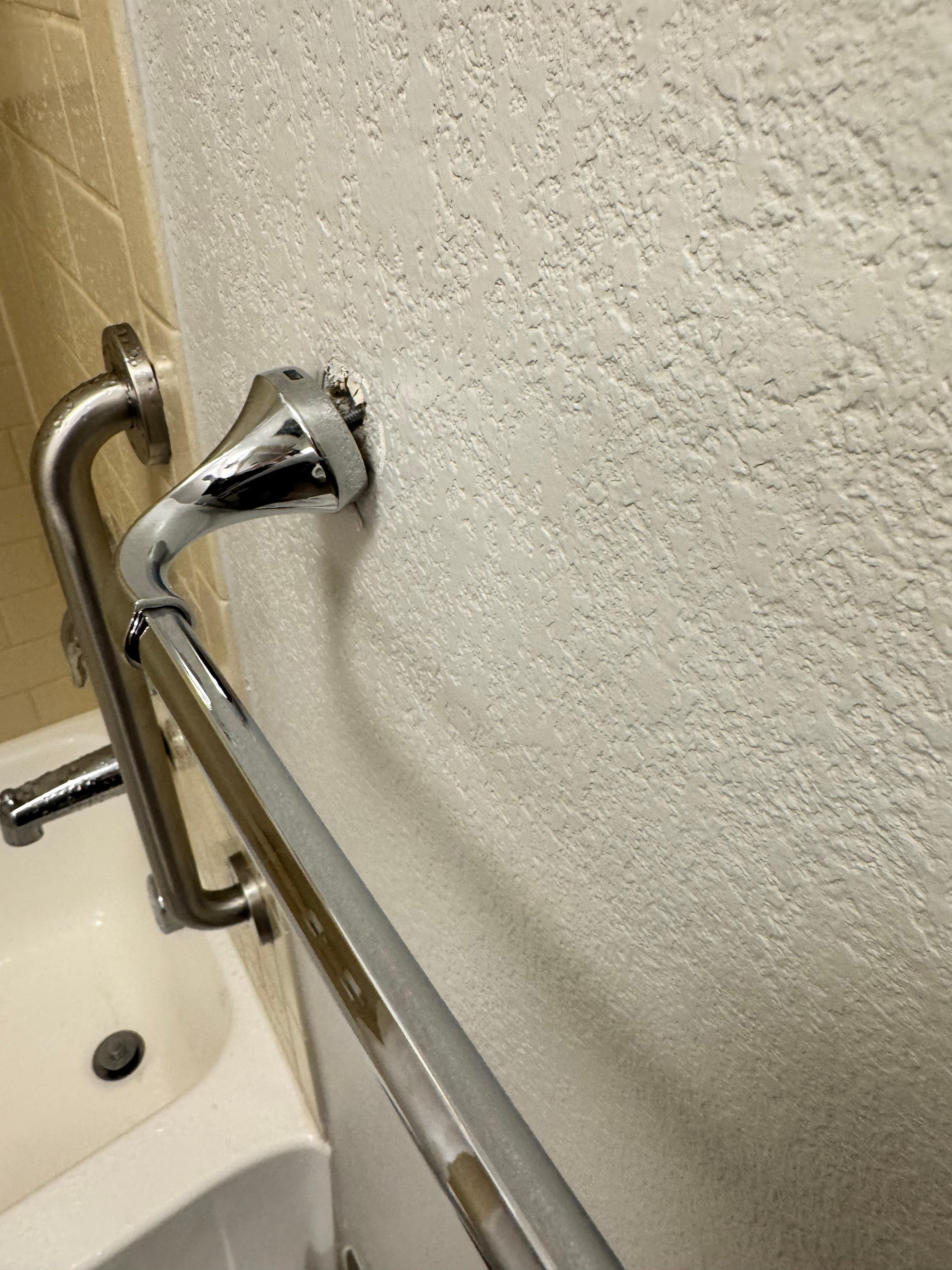 This bar kept on falling every time I had to place a towel on it 