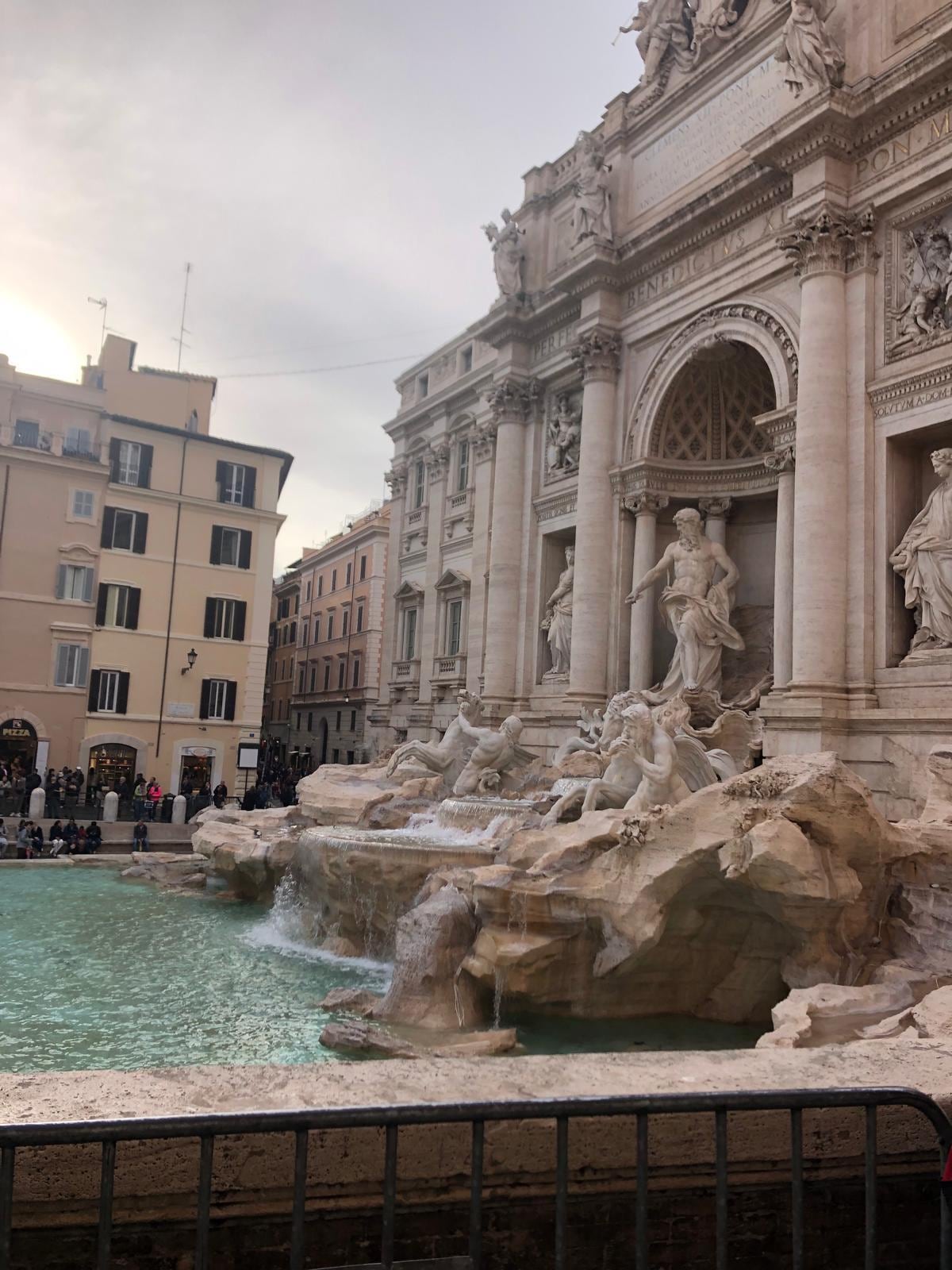 Trevi Fountain 