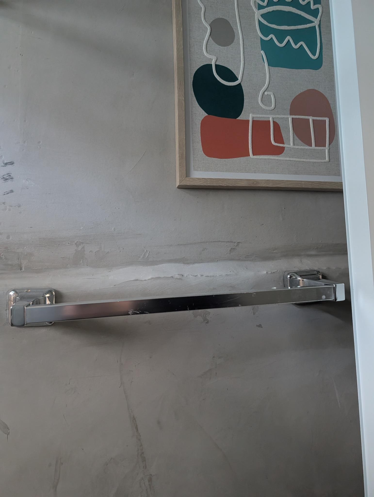 Towel rack is not functional. 