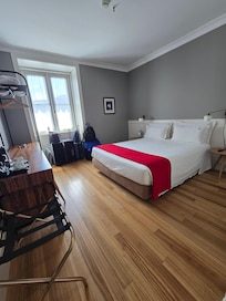 Spacious room