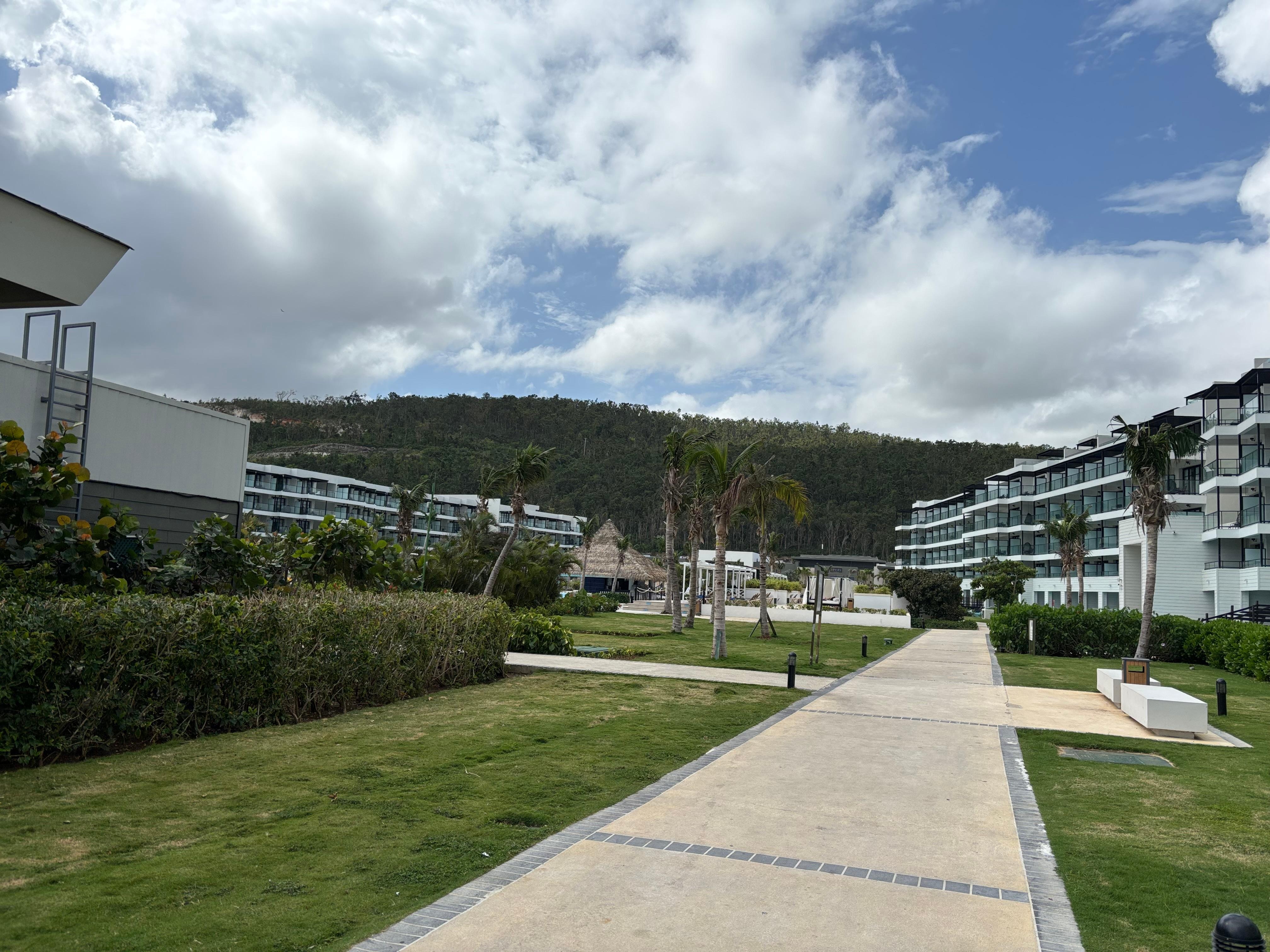 Another shot toward the mountains.