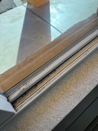 You can see how they didn’t even wipe the room down for a long time