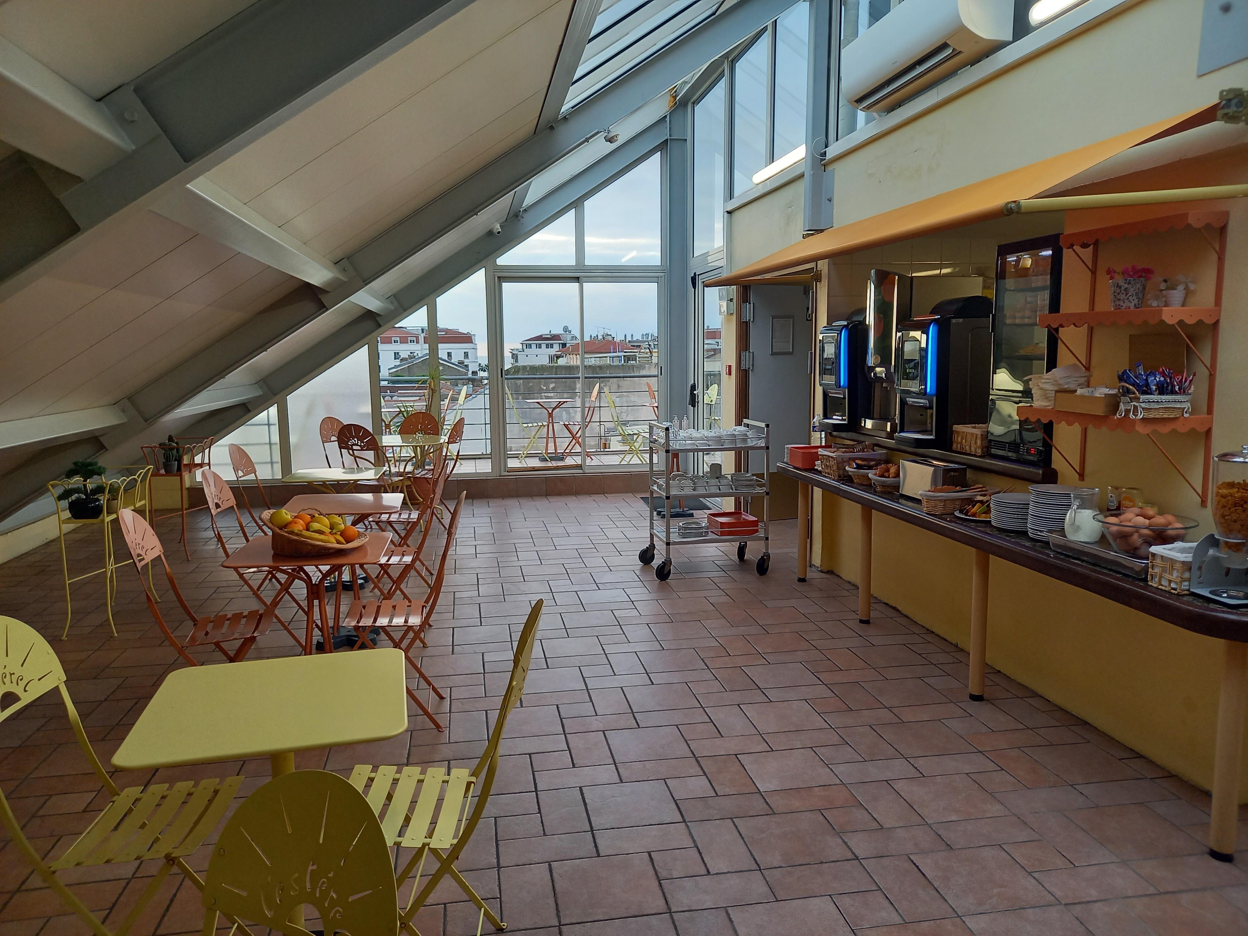 Stupenda terrazza panoramica per la colazione a buffet